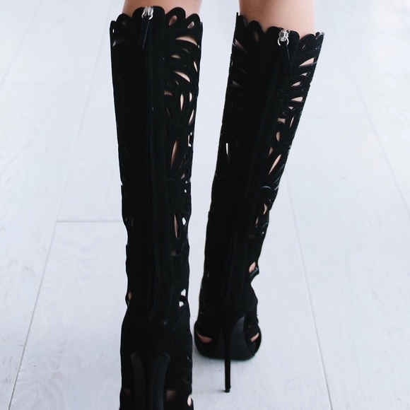 Giuseppe Zanotti Suede Floral Cutout Boots - Picture 4 of 9